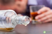 Капли Алкоблокер от алкоголизма: помогут или нет? Где и за сколько можно купить?
